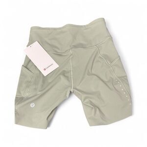 Lululemon Fast & Free High Rise Short 6” with Pockets Size 6 FOGN Fog Green New